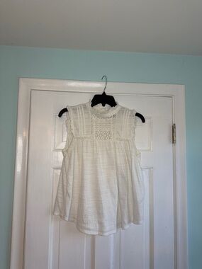 Cable & Gauge Cream Crochet Yoke Sleeveless Top